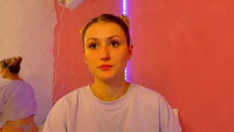 anaayss online show from October 2025 05:07:01 AM