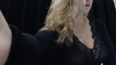 Ana online show from November 2025 12:00:02 AM