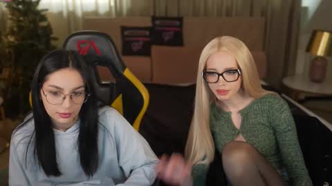 Sweet girls online show from January 2026 11:34:01 AM