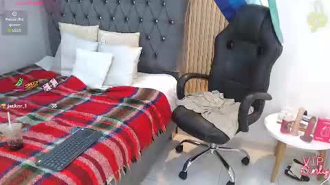 Anaciet Evans online show from July 2026 06:47:02 AM