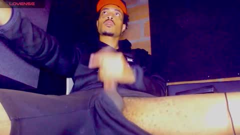 anaconda_94 online show from October 2025 06:46:02 PM