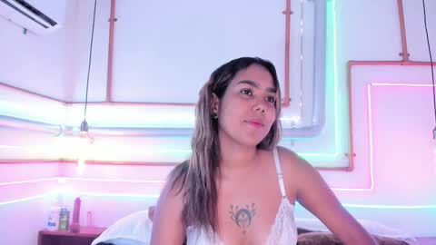 Anna online show from December 2025 07:20:02 PM