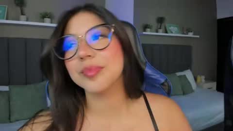 Snapshot of anagil_ chatting on July 2026 04:12:02 PM A N A online show from July 2026 04:12:02 PM