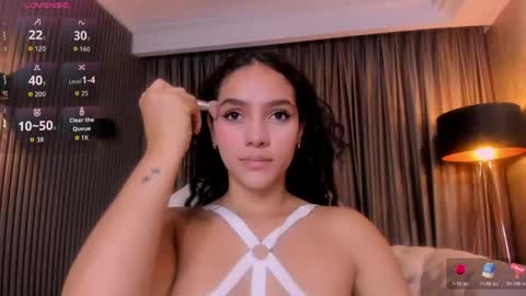 Snapshot of anahi_curlie1 chatting on May 2026 11:05:01 AM Anahi Curlie online show from May 2026 11:05:01 AM