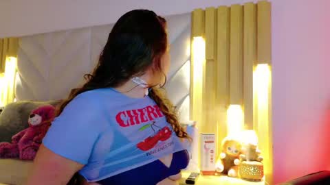 Snapshot of anaise_latif chatting on April 2026 01:41:02 PM Anaise online show from April 2026 01:41:02 PM