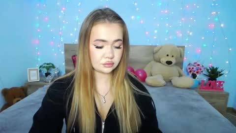 anastacyyellig online show from January 2025 11:27:01 PM