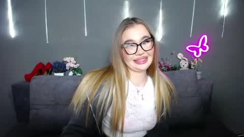 Snapshot of anastacyyellig chatting on April 2026 08:45:02 PM anastacyyellig online show from April 2026 08:45:02 PM
