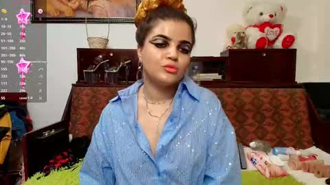 Ana   online show from October 2025 11:44:02 AM