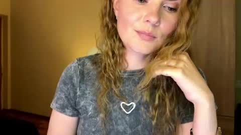 Snapshot of anavelle chatting on June 2026 11:24:02 PM Ana online show from June 2026 11:24:02 PM