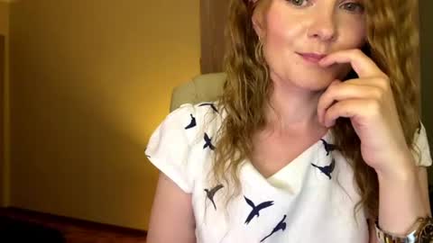 Snapshot of anavelle chatting on June 2026 11:14:02 PM Ana online show from June 2026 11:14:02 PM