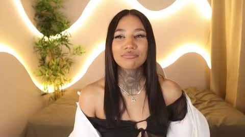 anaya_olyx online show from October 2025 06:17:01 AM