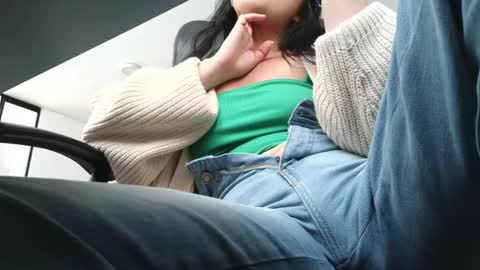 Snapshot of anddrea_ chatting on April 2026 11:42:02 AM online show from April 2026 11:42:02 AM