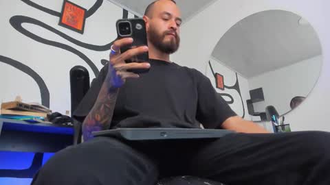 Snapshot of anders_x chatting on January 2026 01:31:01 AM Andrs - online show from January 2026 01:31:01 AM