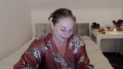 Andorphin online show from November 2025 08:22:02 PM