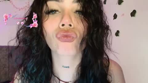 Snapshot of andra_rosse chatting on June 2026 08:08:02 AM Andra de la Rosse online show from June 2026 08:08:02 AM