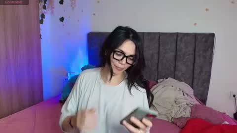 Andra de la Rosse online show from July 2026 11:29:02 PM