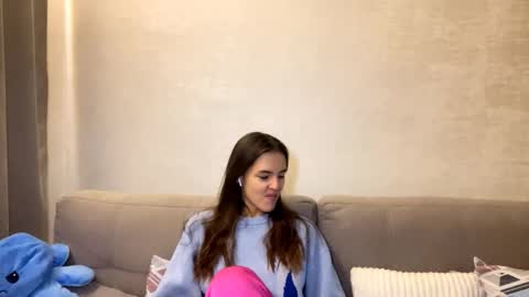 Sophie Lane online show from November 2025 01:21:02 PM