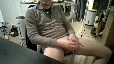 Snapshot of andre7760 chatting on March 2025 02:29:02 PM my skyp ericson1976 online show from March 2025 02:29:02 PM