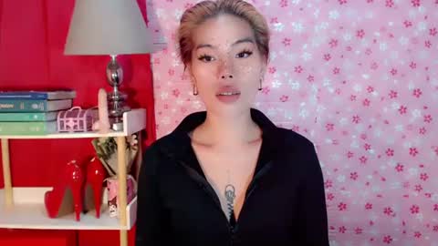 andrea06121998 online show from October 2025 11:39:02 AM