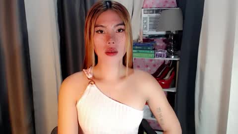 andrea06121998 online show from February 2026 11:51:01 AM