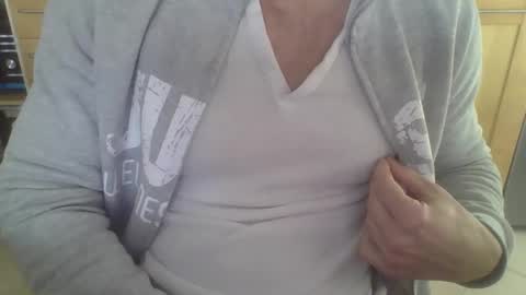 Snapshot of andrea_feetlover chatting on November 2025 06:57:02 AM andrea_feetlover online show from November 2025 06:57:02 AM