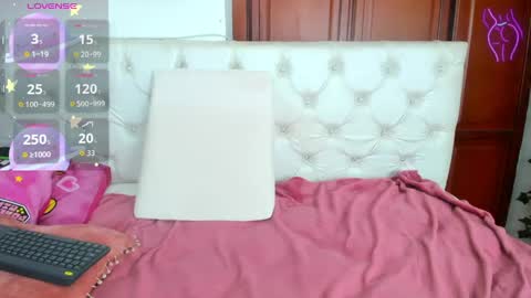 Snapshot of andrea_williams24 chatting on May 2026 02:34:01 PM Naomi Andrea Daviss online show from May 2026 02:34:01 PM