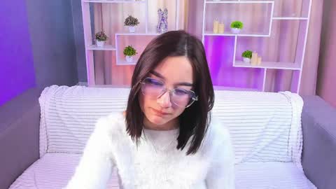 Snapshot of andreajohnsons chatting on April 2026 08:31:01 AM andreajohnsons online show from April 2026 08:31:01 AM