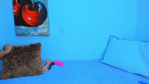 Snapshot of andreamodel chatting on February 2025 09:37:01 AM andrea online show from February 2025 09:37:01 AM