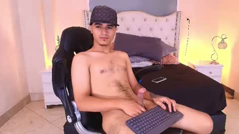 Snapshot of andreao_pirlo chatting on July 2026 03:54:02 PM Andreao online show from July 2026 03:54:02 PM