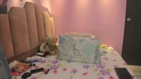 A n d r  e a S w e e t  online show from January 2026 08:01:01 PM