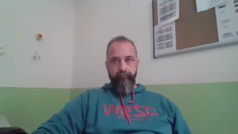 Snapshot of andrecool979 chatting on April 2026 09:43:02 AM Andre online show from April 2026 09:43:02 AM