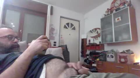 Snapshot of andrecool979 chatting on April 2026 08:18:01 PM Andre online show from April 2026 08:18:01 PM
