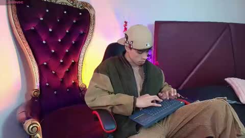 andreew_style_ online show from March 2026 08:25:02 PM