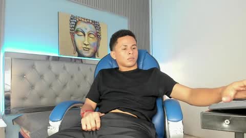 Snapshot of andres1_8 chatting on May 2026 03:46:01 AM IM ANDRES online show from May 2026 03:46:01 AM