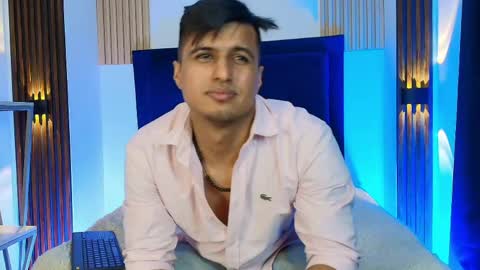 Snapshot of andres__king chatting on June 2026 03:30:01 AM Andres King online show from June 2026 03:30:01 AM