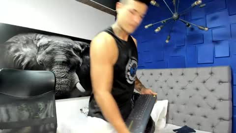 insta andres clark  online show from April 2026 07:44:01 PM