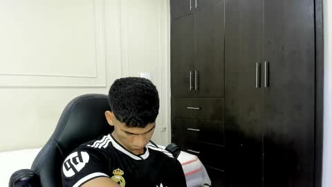 Snapshot of andres_stud chatting on May 2026 04:07:02 AM andres_stud online show from May 2026 04:07:02 AM