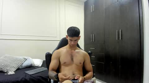 Snapshot of andres_stud chatting on May 2026 03:34:01 AM andres_stud online show from May 2026 03:34:01 AM