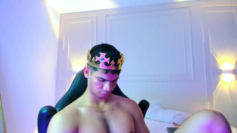 Snapshot of andres_stud chatting on June 2026 05:12:01 AM andres_stud online show from June 2026 05:12:01 AM