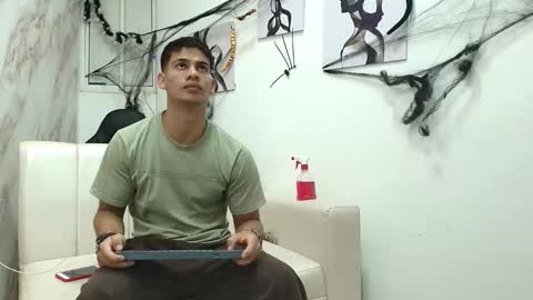Snapshot of andres_stud777 chatting on October 2025 04:46:02 AM ANDRES online show from October 2025 04:46:02 AM