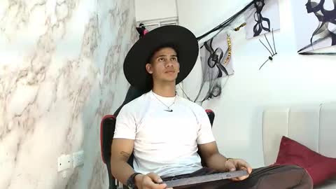 Snapshot of andres_stud777 chatting on October 2025 04:46:02 AM ANDRES online show from October 2025 04:46:02 AM