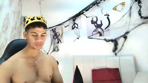 Snapshot of andres_stud777 chatting on October 2025 04:35:02 AM ANDRES online show from October 2025 04:35:02 AM