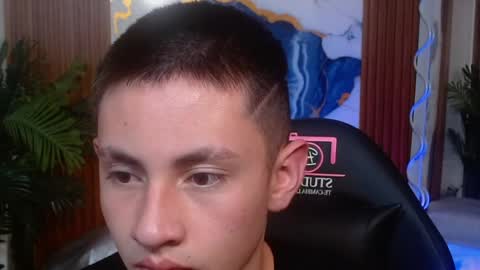 Snapshot of andres_tay chatting on May 2026 02:27:02 AM andres_tay online show from May 2026 02:27:02 AM