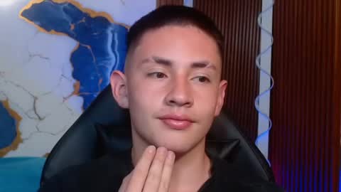 Snapshot of andres_tay chatting on May 2026 02:39:01 AM andres_tay online show from May 2026 02:39:01 AM