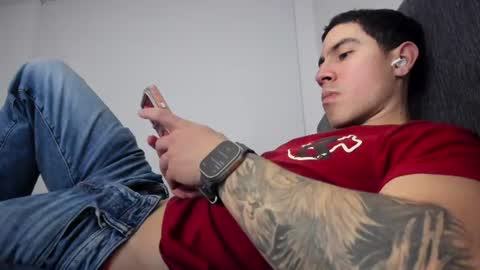 Snapshot of andresjuan92 chatting on June 2026 03:25:01 AM onlyfanscallmegotter online show from June 2026 03:25:01 AM