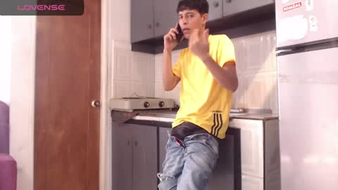 Snapshot of andressdean chatting on January 2025 09:47:02 PM Andres Dean online show from January 2025 09:47:02 PM