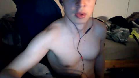 Snapshot of andresse_lat chatting on July 2026 05:03:02 AM andresse_lat online show from July 2026 05:03:02 AM