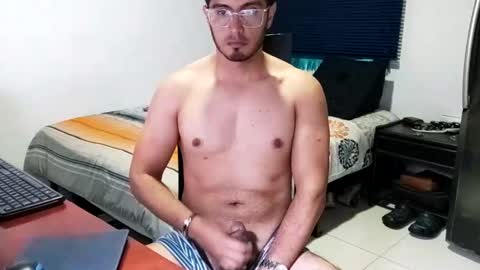Snapshot of andresvergon85 chatting on March 2025 05:33:02 PM andresvergon85 online show from March 2025 05:33:02 PM