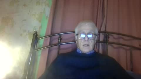 Snapshot of andrew160258 chatting on December 2025 04:14:01 PM Andrew online show from December 2025 04:14:01 PM