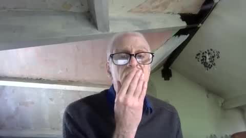 Snapshot of andrew160258 chatting on May 2026 04:01:02 PM Andrew online show from May 2026 04:01:02 PM